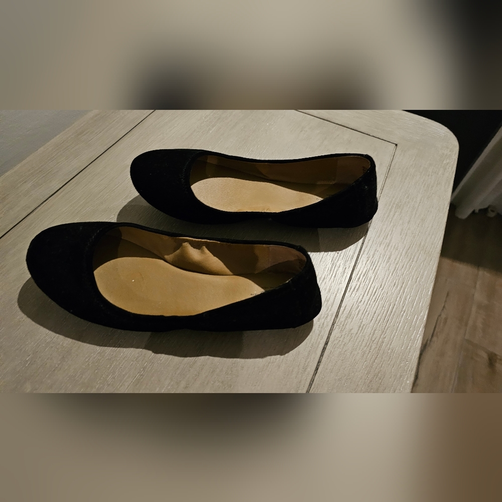 Bass ballet flats black velvet size 9.  Like new worn once